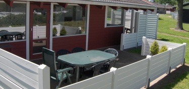 Feriehus til leje ved Sandskær Strand / Løjt Feriencenter - mailadresse : info@sommerhus23.dk - tlf. 30527750 - 74617600 - se billeder af den åbne terrasse her !